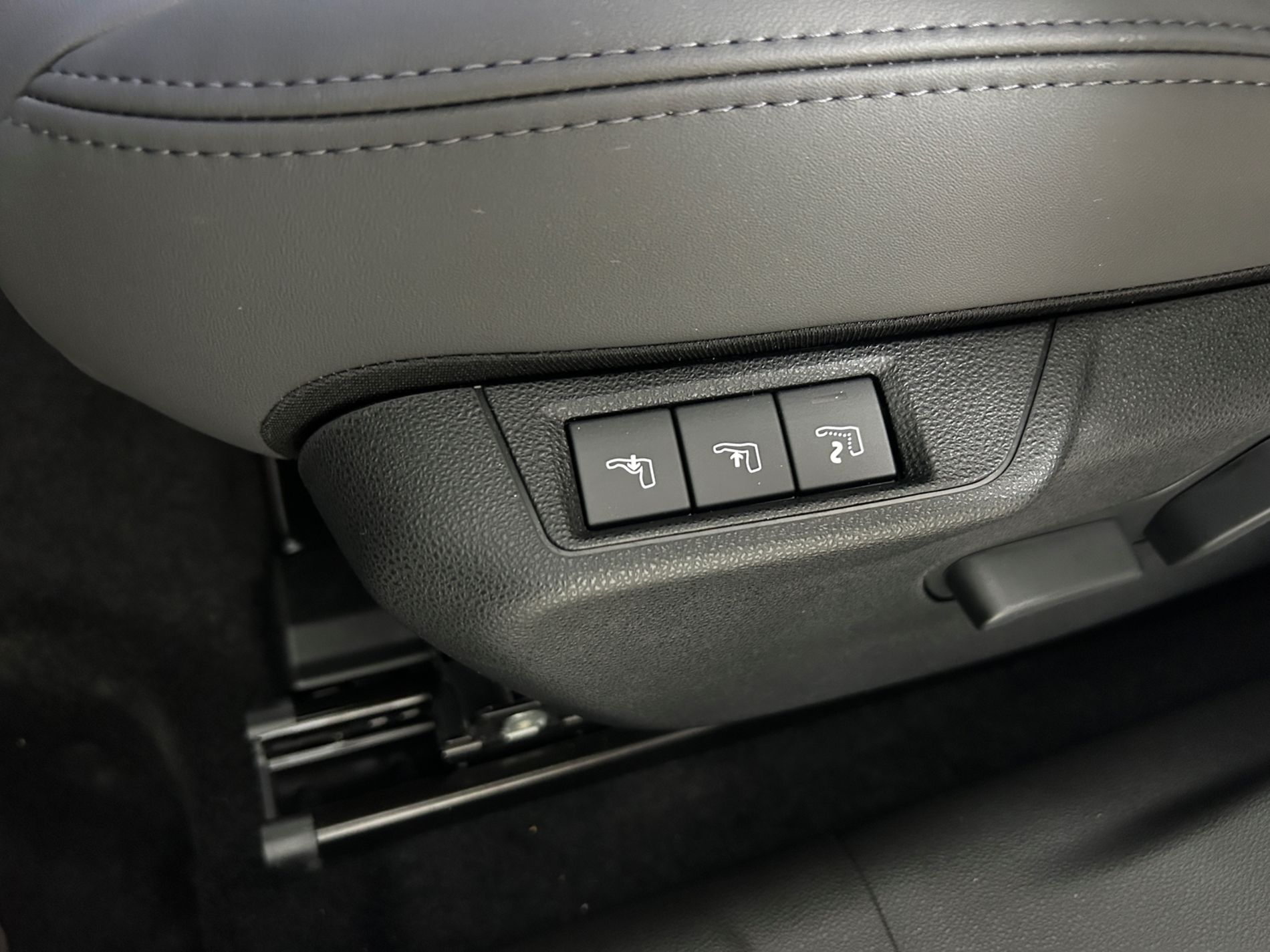 Junior 1.2 ibrida Speciale - Autoviemme